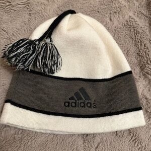 Adidas Beanie Unisex White Grey Stripe Embroidered Vintage Logo Tassels One Size